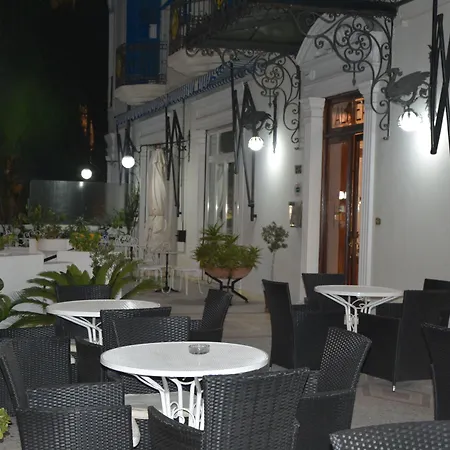 ホテル Alfieri アラッシオ