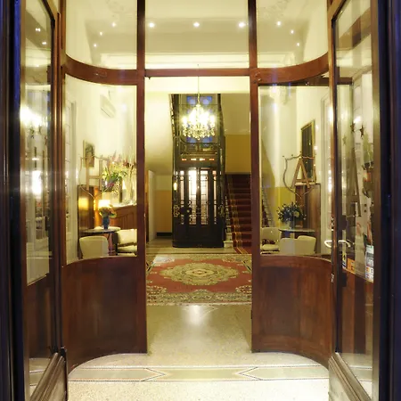 ホテル Alfieri 3*